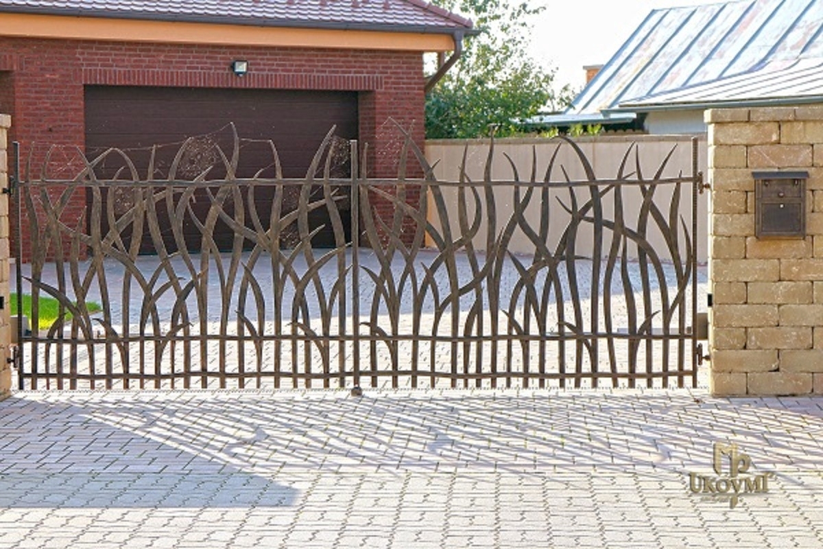 Kované brány a ploty - TRÁVA