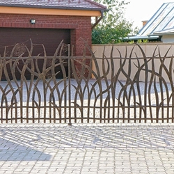 Dizajnová kovaná brána a plot - TRÁVA