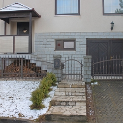 Kované oplotenie rodinného domu - plot, brána a bránka 